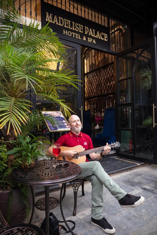 Madelise Palace Hotel & Travel – Hanoi